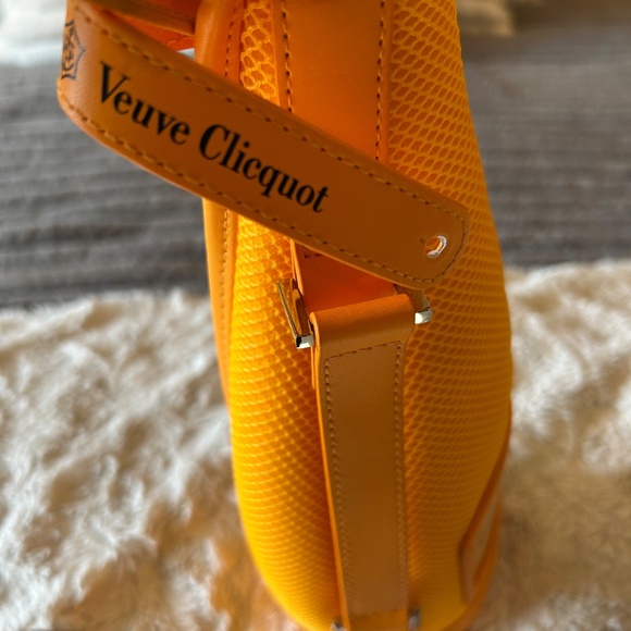 Vueve bag NWOT - Picture 3 of 4